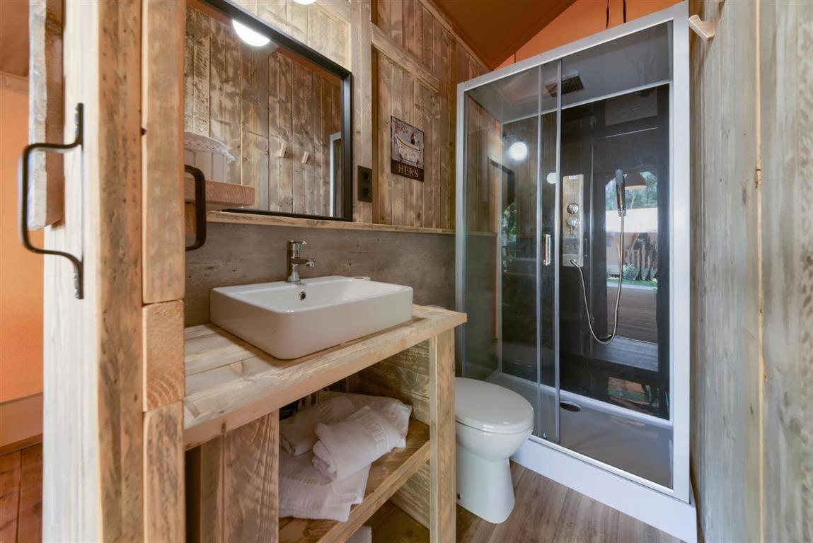Glamping -bungalows El Faro * Conil De La Frontera